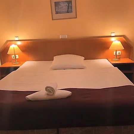 Otel La Musica Glessen