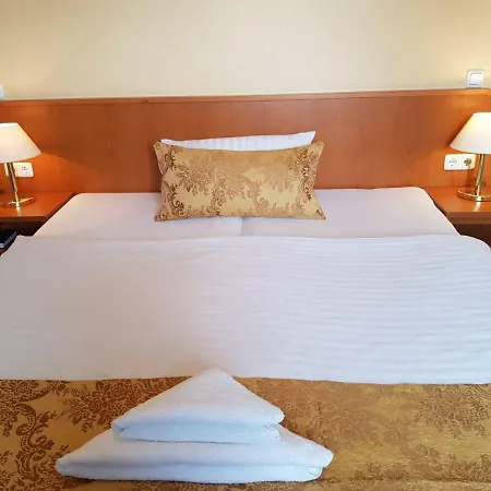 La Musica Отель Glessen